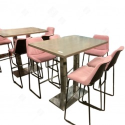 Set Bar – Masă + 5 Scaune Înalte Tapițate Roz | Design Modern (Second Hand)